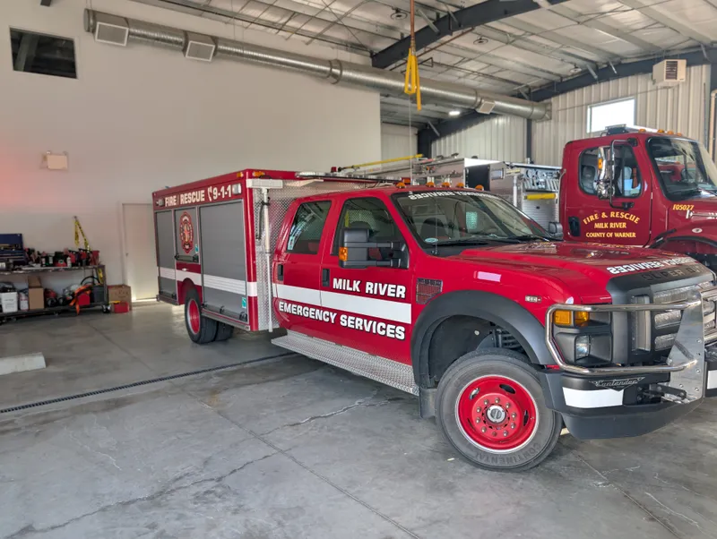 Rescue, a rescue / medical of the Milk River Fire Department